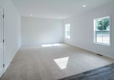 Living - 1650 Yankeeland Ave, Frederick, MD 21702 photo 5 of 38