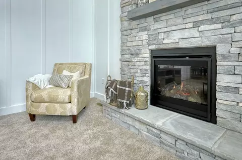 Living - 1650 Yankeeland Ave, Frederick, MD 21702 photo 20 of 38