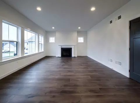 Living - 1650 Yankeeland Ave, Frederick, MD 21702 photo 15 of 38