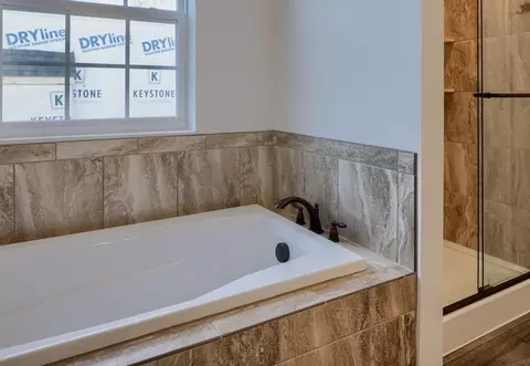 Bath - 1650 Yankeeland Ave, Frederick, MD 21702 photo 31 of 56