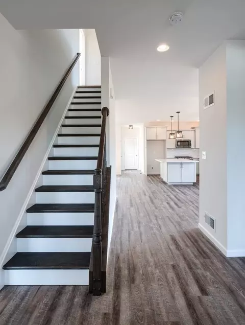 Entry Way - 1650 Yankeeland Ave, Frederick, MD 21702 photo 3 of 23