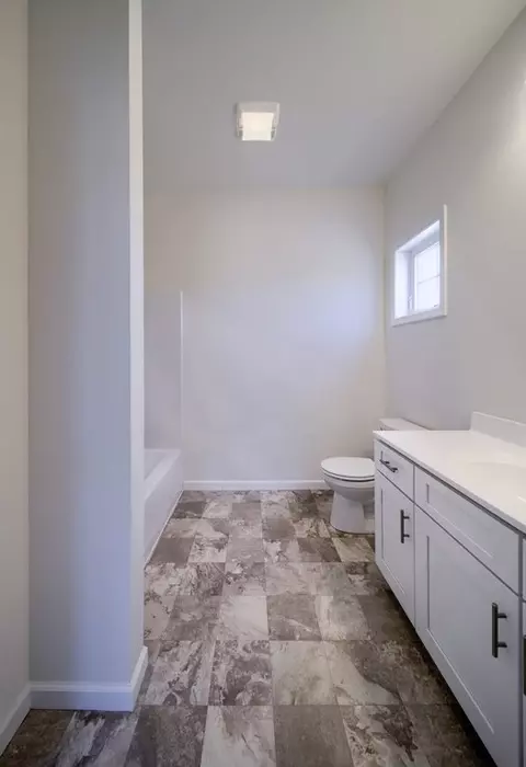 Bath - 1650 Yankeeland Ave, Frederick, MD 21702 photo 36 of 56