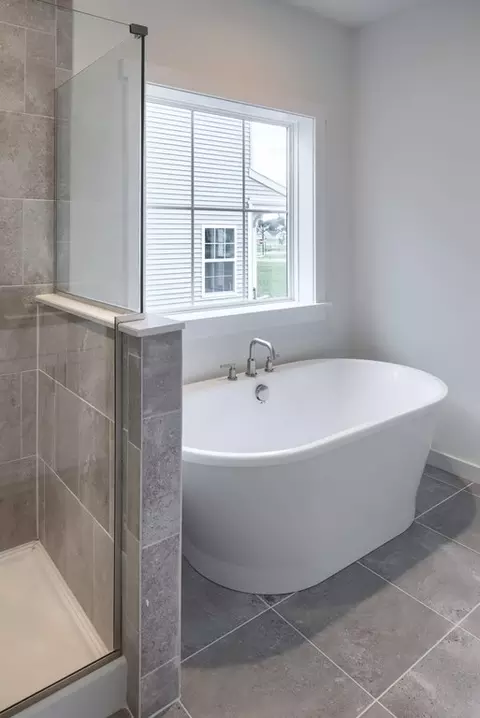 Bath - 1650 Yankeeland Ave, Frederick, MD 21702 photo 10 of 56