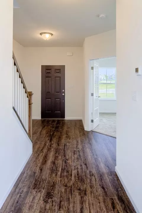 Entry Way - 1650 Yankeeland Ave, Frederick, MD 21702 photo 7 of 23