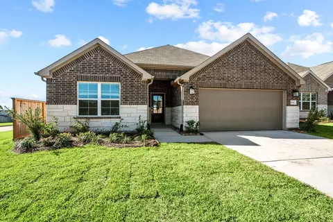 Exterior - 818 Ridgewood Cliffs Ct, Willis, TX 77378 photo 3 of 5