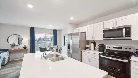 1071 Daisy Ln, Waukee, IA 50263