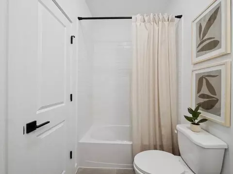 Bath - 201 Eldridge Dr, Sealy, TX 77474 photo 11 of 11