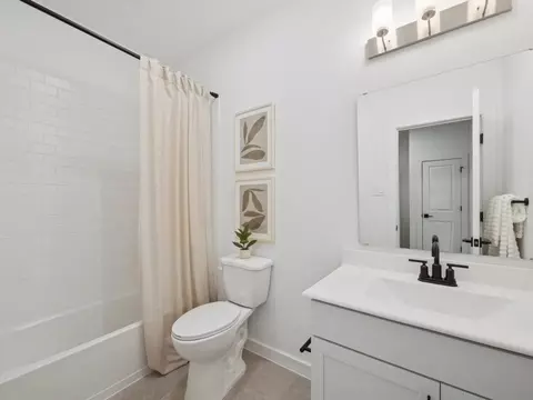 Bath - 201 Eldridge Dr, Sealy, TX 77474 photo 9 of 11