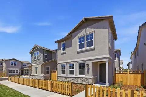 Exterior - 1108 Baylor Ter, Davis, CA 95618 photo 2 of 7
