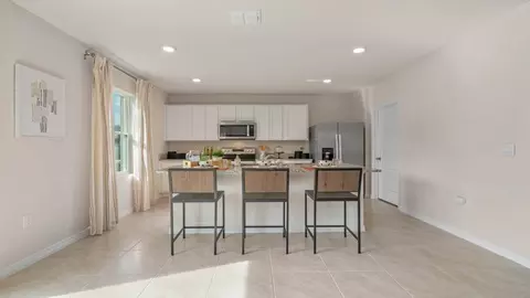 Kitchen - 3928 Magenta Pl, Saint Cloud, FL 34772 photo 1 of 8