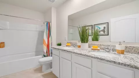Bath - 3928 Magenta Pl, Saint Cloud, FL 34772 photo 2 of 4