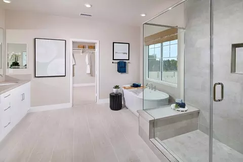 Bath - 11515 Grovedale Dr, Whittier, CA 90604 photo 3 of 3