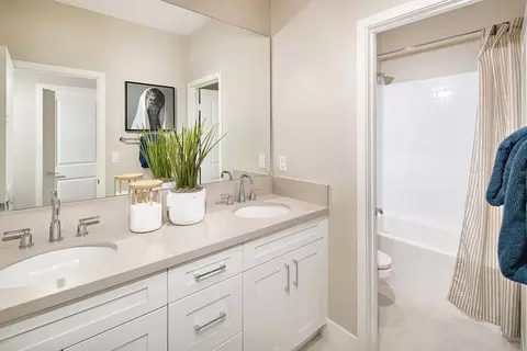 Bath - 11515 Grovedale Dr, Whittier, CA 90604 photo 2 of 3