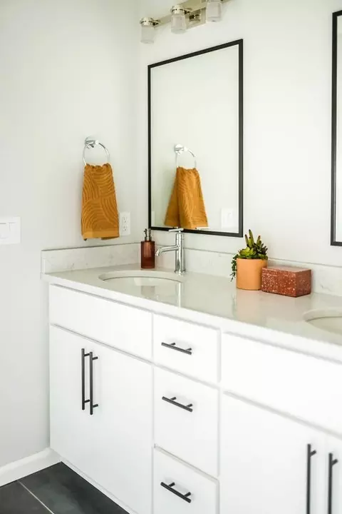 Bath - 940 S High Point Rd, Madison, WI 53719 photo 4 of 6