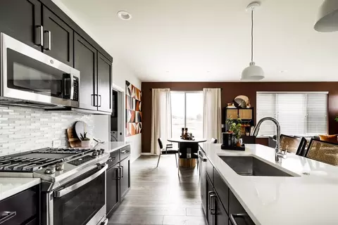 Kitchen - 940 S High Point Rd, Madison, WI 53719 photo 4 of 8