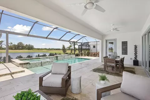 Exterior - 10545 Longmeadow Ave, Parrish, FL 34219 photo 7 of 11