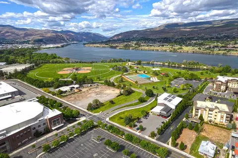 View/Area - 2109 Maple St, Wenatchee, WA 98801 photo 4 of 4