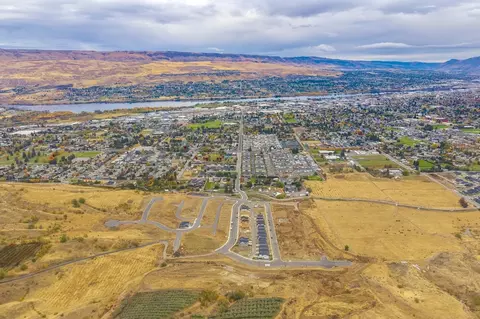 View/Area - 2109 Maple St, Wenatchee, WA 98801 photo 2 of 4