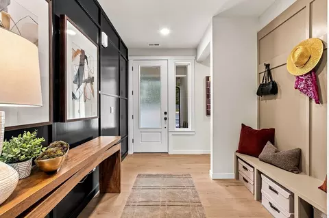 Entry Way - 1485 Lockridge Loop E, Enumclaw, WA 98022 photo 1 of 1