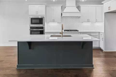 Kitchen - 18 Main St, Madison, AL 35758 photo 2 of 4