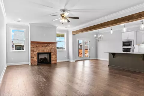 Living - 18 Main St, Madison, AL 35758 photo 3 of 4