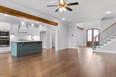 Living - 18 Main St, Madison, AL 35758 photo 4 of 4