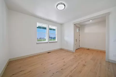 Living - 1606 Kit Carson Cir, Belgrade, MT 59714 photo 1 of 7