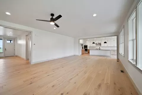 Living - 1606 Kit Carson Cir, Belgrade, MT 59714 photo 7 of 7