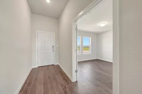 Entry Way - 12717 Setting Peak Ln, Buda, TX 78610 photo 5 of 7
