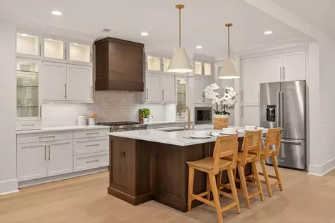 Kitchen - 1002 Kingbird Ln, Clover, SC 29710 photo 6 of 11