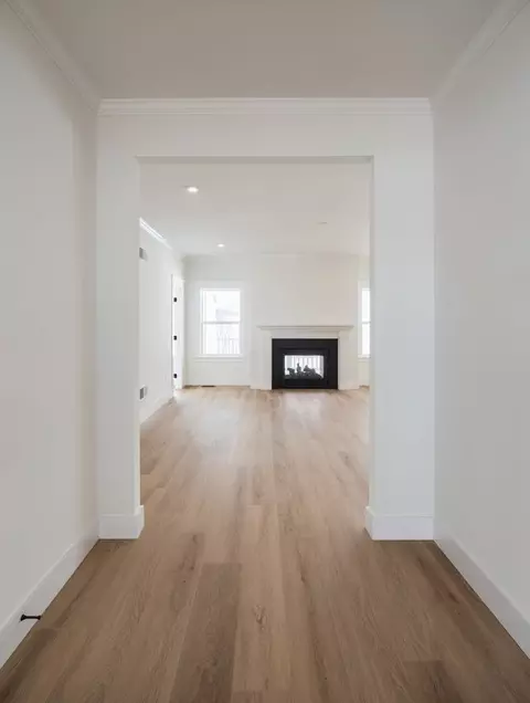 Entry Way - 800 Orchard Rd, Lititz, PA 17543 photo 5 of 9