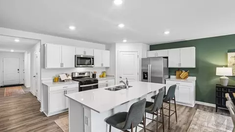 Kitchen - 6813 Elden Dr, Indianapolis, IN 46221 photo 1 of 8
