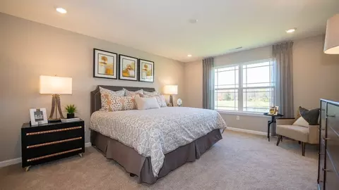 Bedroom - 6813 Elden Dr, Indianapolis, IN 46221 photo 10 of 14