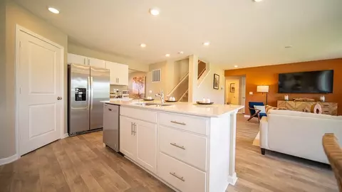Kitchen - 6813 Elden Dr, Indianapolis, IN 46221 photo 7 of 8