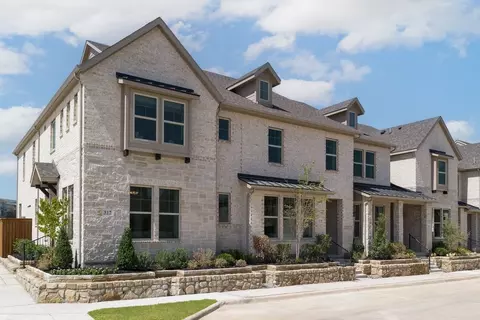 Exterior - 304 Bluestem Dr, Euless, TX 76039 photo 1 of 1