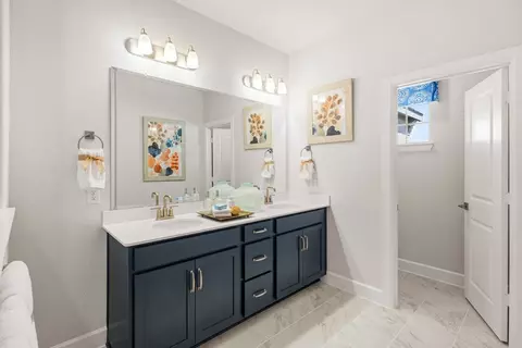 Bath - 304 Bluestem Dr, Euless, TX 76039 photo 1 of 5