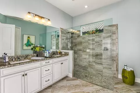 Bath - 13427 Old Creek Ct, Parrish, FL 34219 photo 1 of 1