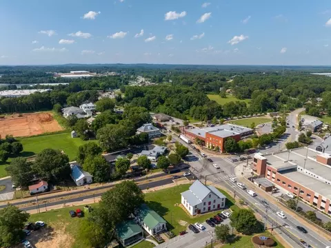 View/Area - 164 Hidden Fields Way, Hoschton, GA 30548 photo 1 of 4