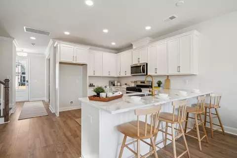 Entry Way - 714 Alma Square Dr, Moncks Corner, SC 29461 photo 4 of 10