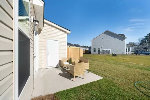 Exterior - 714 Alma Square Dr, Moncks Corner, SC 29461 photo 3 of 9