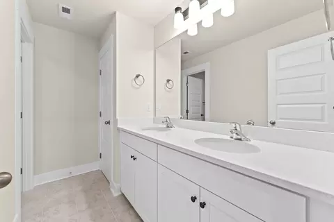 Bath - 100 E South 7th St, Seneca, SC 29678 photo 3 of 4