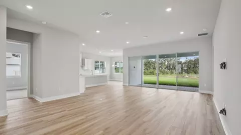 Living - 8617 Ocean Key Pl, Parrish, FL 34219 photo 4 of 6