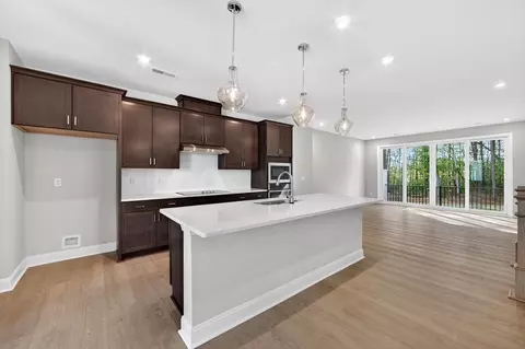 7933 Cedarsmith Ct, Charlotte, NC 28217