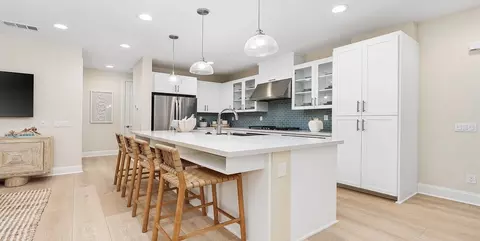 Kitchen - La Costa Ave, Carlsbad, CA 92009 photo 2 of 5