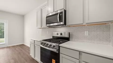 Kitchen - 226 Cattle Dr, Perry, GA 31069 photo 3 of 4
