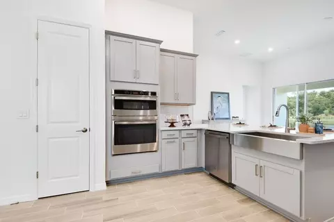 Kitchen - 5780 Binnacle Ln, Cocoa, FL 32926 photo 5 of 28