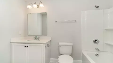 Bath - 433 Glacier Way, Conway, SC 29526 photo 3 of 3