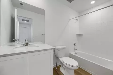 Bath - 45955 Mill Ave, Bennett, CO 80102 photo 3 of 5