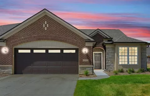 55850 Beacon Shore Dr, Shelby Township, MI 48315