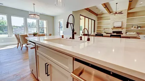 Kitchen - 20243 Ventana Hills Dr, Clovis, CA 93619 photo 2 of 3